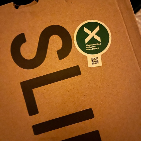 Yeezy slide foam runner onyx size 9 men’s - Picture 3 of 7